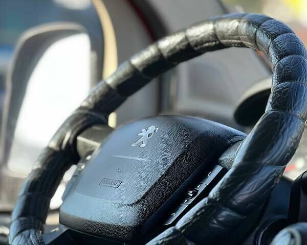 Червоний Пежо Boxer, об'ємом двигуна 2 л та пробігом 388 тис. км за 11700 $, фото 7 на Automoto.ua
