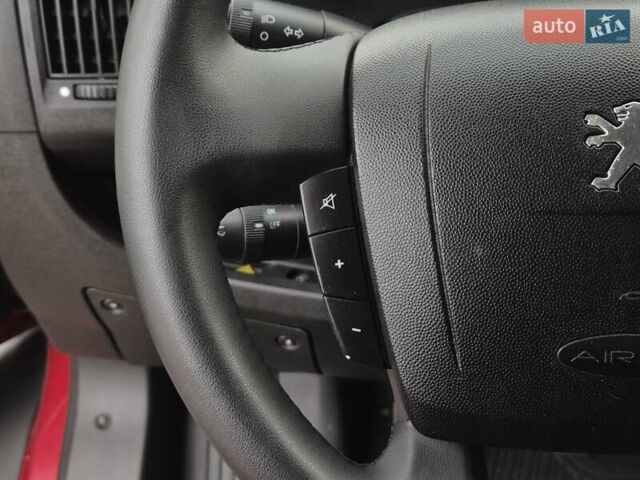 Красный Пежо Boxer, объемом двигателя 3 л и пробегом 340 тыс. км за 13355 $, фото 34 на Automoto.ua