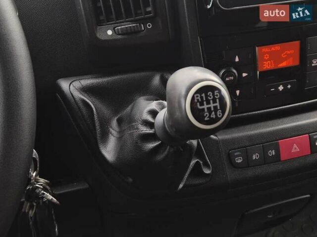 Красный Пежо Boxer, объемом двигателя 3 л и пробегом 340 тыс. км за 13355 $, фото 40 на Automoto.ua