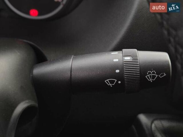 Красный Пежо Boxer, объемом двигателя 3 л и пробегом 340 тыс. км за 13355 $, фото 37 на Automoto.ua