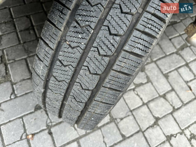 Желтый Пежо Boxer, объемом двигателя 2.5 л и пробегом 420 тыс. км за 2500 $, фото 1 на Automoto.ua