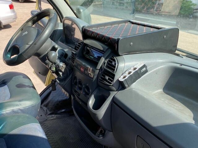 Желтый Пежо Boxer, объемом двигателя 2.8 л и пробегом 300 тыс. км за 4523 $, фото 3 на Automoto.ua