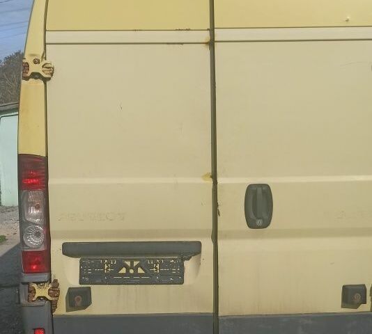 Желтый Пежо Boxer, объемом двигателя 2 л и пробегом 200 тыс. км за 2000 $, фото 4 на Automoto.ua