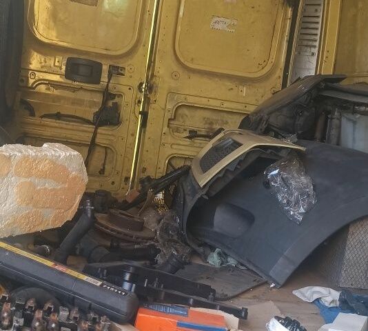 Желтый Пежо Boxer, объемом двигателя 2 л и пробегом 200 тыс. км за 2000 $, фото 2 на Automoto.ua