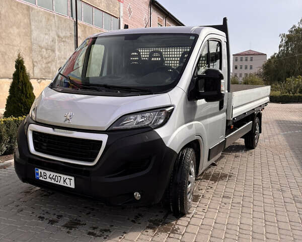 Серый Пежо Boxer, объемом двигателя 2.2 л и пробегом 90 тыс. км за 15000 $, фото 1 на Automoto.ua