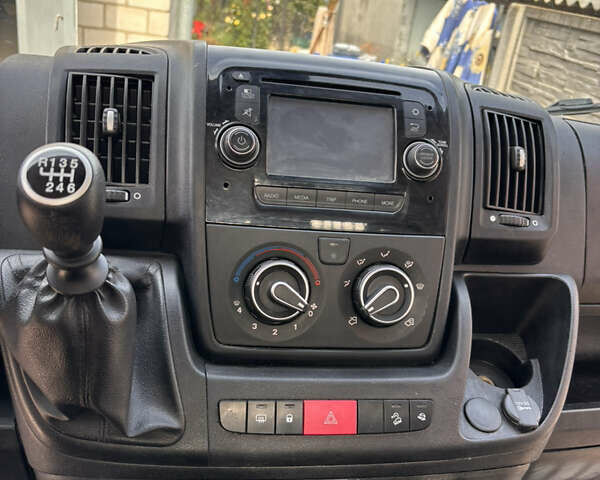 Серый Пежо Boxer, объемом двигателя 2.2 л и пробегом 90 тыс. км за 15000 $, фото 14 на Automoto.ua