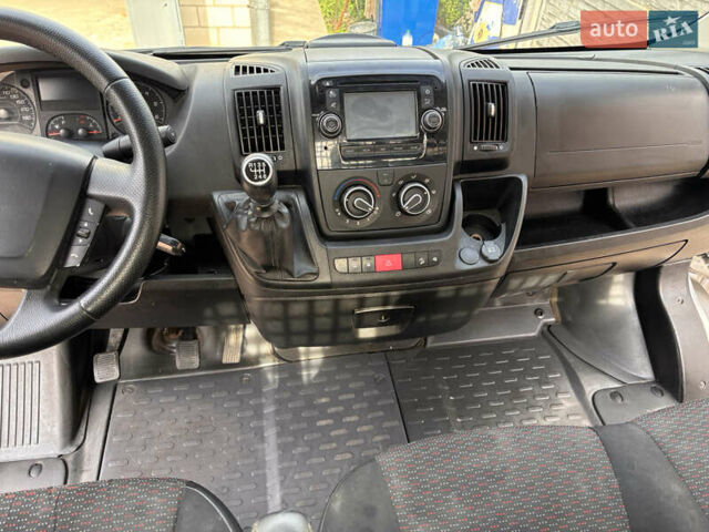 Серый Пежо Boxer, объемом двигателя 2.2 л и пробегом 90 тыс. км за 15000 $, фото 15 на Automoto.ua