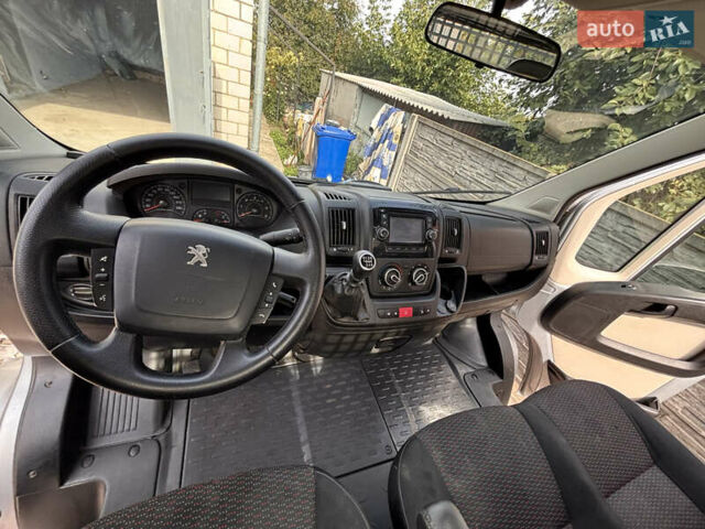 Серый Пежо Boxer, объемом двигателя 2.2 л и пробегом 90 тыс. км за 15000 $, фото 12 на Automoto.ua