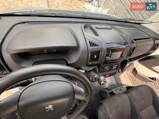 Серый Пежо Boxer, объемом двигателя 2.2 л и пробегом 90 тыс. км за 15000 $, фото 13 на Automoto.ua
