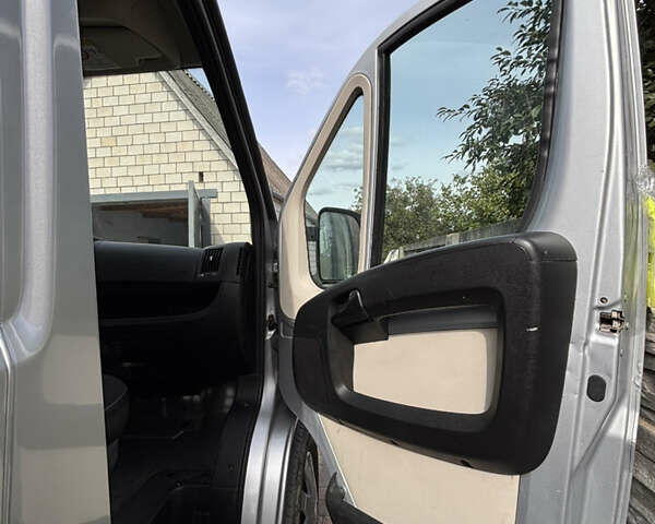 Серый Пежо Boxer, объемом двигателя 2.2 л и пробегом 90 тыс. км за 15000 $, фото 19 на Automoto.ua