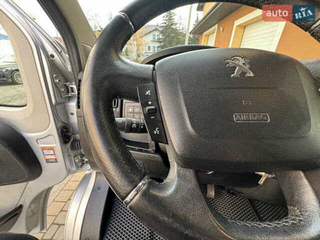 Сірий Пежо Boxer, об'ємом двигуна 2 л та пробігом 240 тис. км за 21900 $, фото 22 на Automoto.ua
