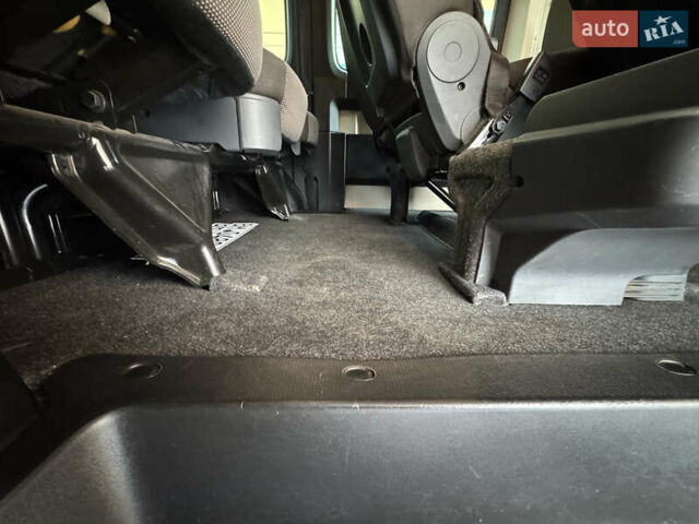 Сірий Пежо Boxer, об'ємом двигуна 2 л та пробігом 240 тис. км за 21900 $, фото 44 на Automoto.ua