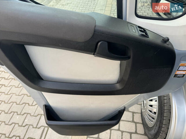 Сірий Пежо Boxer, об'ємом двигуна 2 л та пробігом 240 тис. км за 21900 $, фото 18 на Automoto.ua