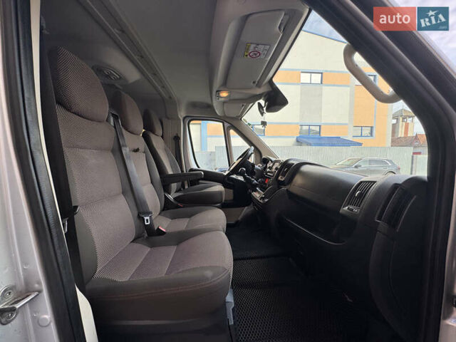 Сірий Пежо Boxer, об'ємом двигуна 2 л та пробігом 240 тис. км за 21900 $, фото 32 на Automoto.ua