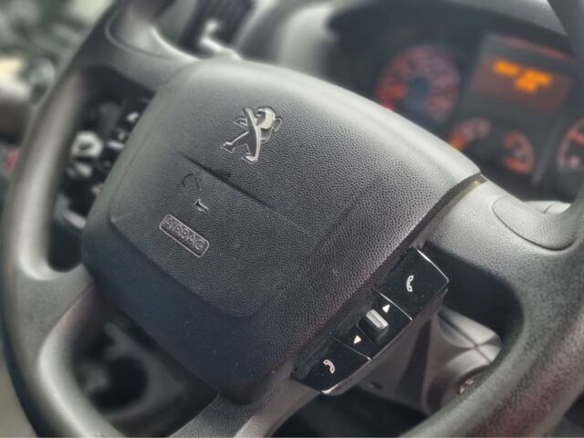 Серый Пежо Boxer, объемом двигателя 2 л и пробегом 123 тыс. км за 5850 $, фото 7 на Automoto.ua