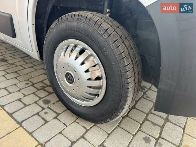 Сірий Пежо Boxer, об'ємом двигуна 2 л та пробігом 240 тис. км за 21900 $, фото 12 на Automoto.ua