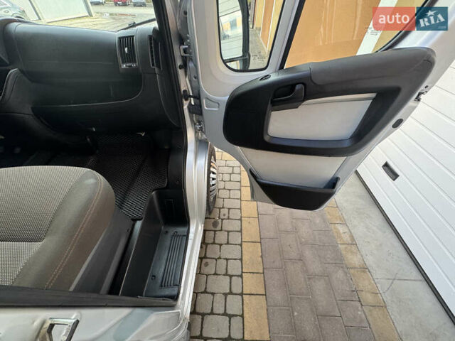 Сірий Пежо Boxer, об'ємом двигуна 2 л та пробігом 240 тис. км за 21900 $, фото 37 на Automoto.ua