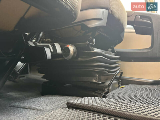 Сірий Пежо Boxer, об'ємом двигуна 2 л та пробігом 240 тис. км за 21900 $, фото 36 на Automoto.ua