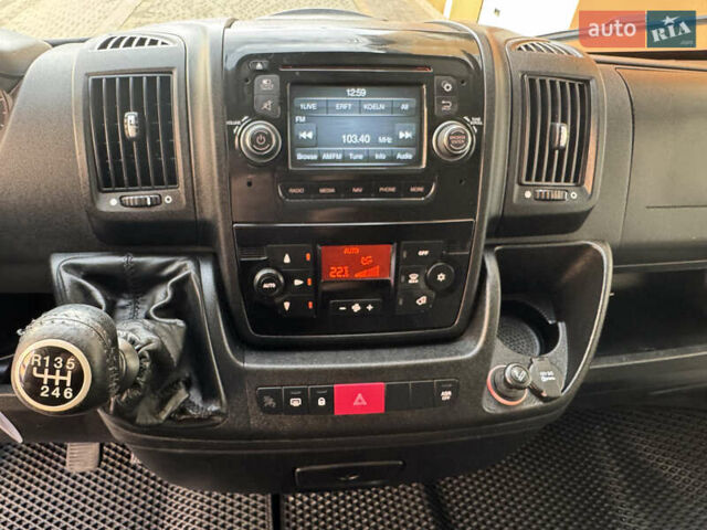 Сірий Пежо Boxer, об'ємом двигуна 2 л та пробігом 240 тис. км за 21900 $, фото 28 на Automoto.ua