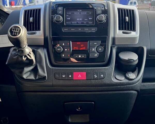 Сірий Пежо Boxer, об'ємом двигуна 2.2 л та пробігом 90 тис. км за 23300 $, фото 22 на Automoto.ua