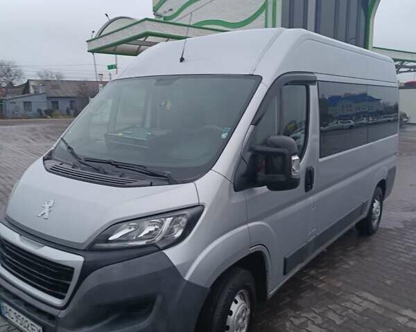 Серый Пежо Boxer, объемом двигателя 2.2 л и пробегом 480 тыс. км за 13000 $, фото 3 на Automoto.ua