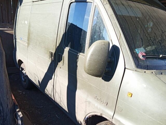 Зеленый Пежо Boxer, объемом двигателя 0 л и пробегом 200 тыс. км за 1300 $, фото 2 на Automoto.ua