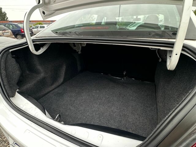 Білий Пежо Інша, об'ємом двигуна 1.2 л та пробігом 111 тис. км за 6400 $, фото 17 на Automoto.ua