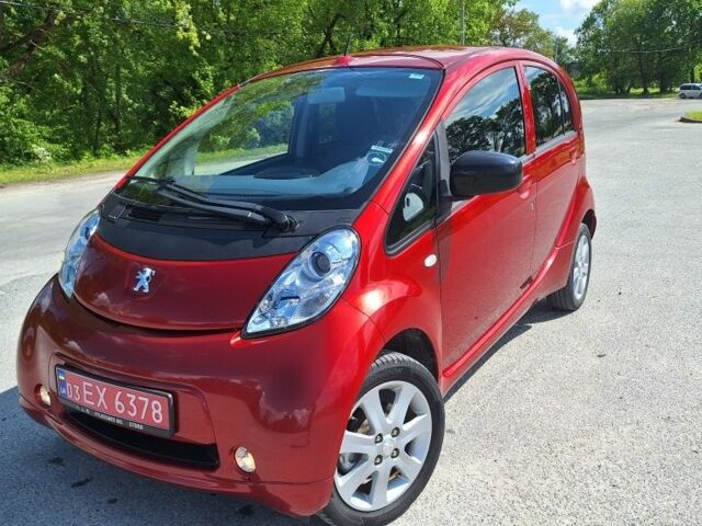 Красный Пежо Другая, объемом двигателя 0 л и пробегом 54 тыс. км за 5300 $, фото 2 на Automoto.ua