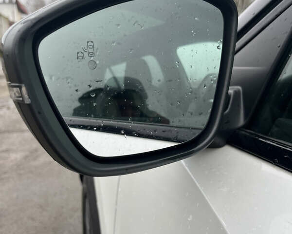 Білий Пежо e-2008, об'ємом двигуна 0 л та пробігом 67 тис. км за 15500 $, фото 15 на Automoto.ua