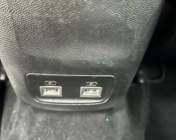 Белый Пежо e-2008, объемом двигателя 0 л и пробегом 131 тыс. км за 15750 $, фото 31 на Automoto.ua