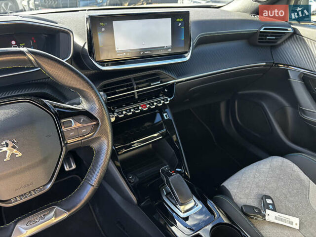 Белый Пежо e-2008, объемом двигателя 0 л и пробегом 122 тыс. км за 16850 $, фото 29 на Automoto.ua
