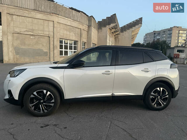 Белый Пежо e-2008, объемом двигателя 0 л и пробегом 154 тыс. км за 16150 $, фото 64 на Automoto.ua