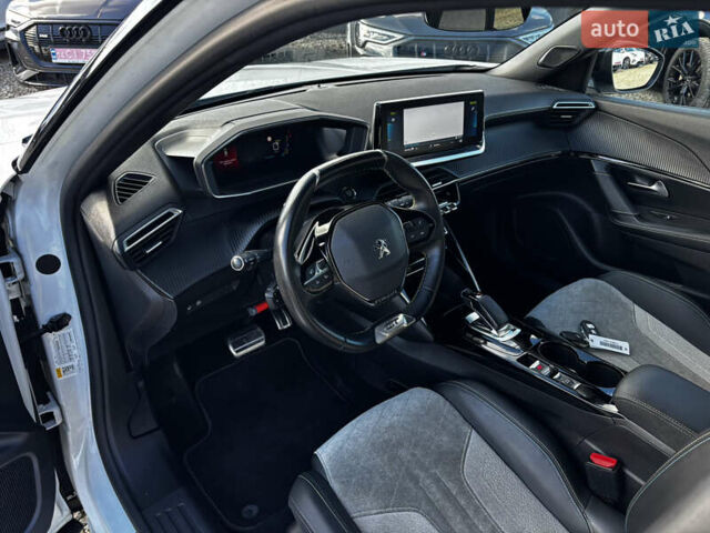 Белый Пежо e-2008, объемом двигателя 0 л и пробегом 122 тыс. км за 16850 $, фото 23 на Automoto.ua