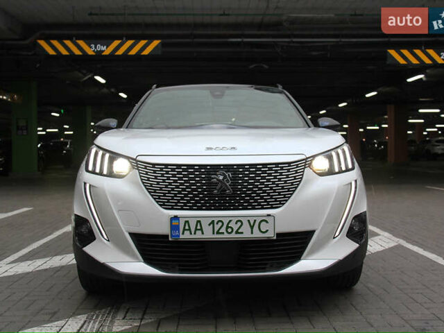 Білий Пежо e-2008, об'ємом двигуна 0 л та пробігом 75 тис. км за 20500 $, фото 1 на Automoto.ua