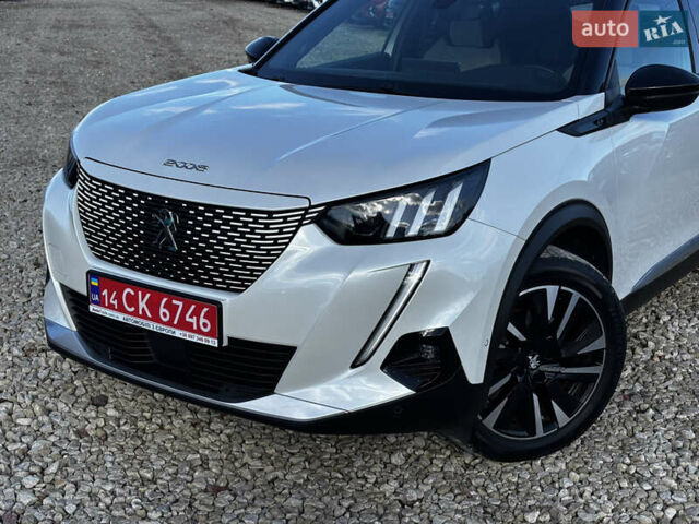 Белый Пежо e-2008, объемом двигателя 0 л и пробегом 122 тыс. км за 16850 $, фото 8 на Automoto.ua