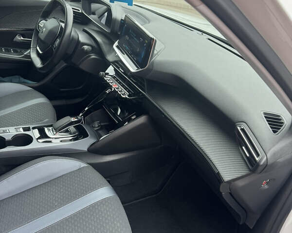 Білий Пежо e-2008, об'ємом двигуна 0 л та пробігом 142 тис. км за 16999 $, фото 44 на Automoto.ua