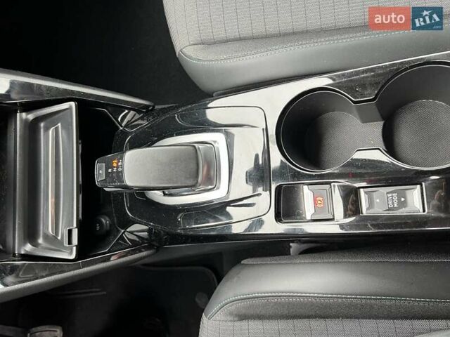 Белый Пежо e-2008, объемом двигателя 0 л и пробегом 131 тыс. км за 15750 $, фото 23 на Automoto.ua