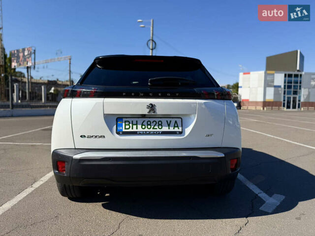 Белый Пежо e-2008, объемом двигателя 0 л и пробегом 173 тыс. км за 16500 $, фото 7 на Automoto.ua