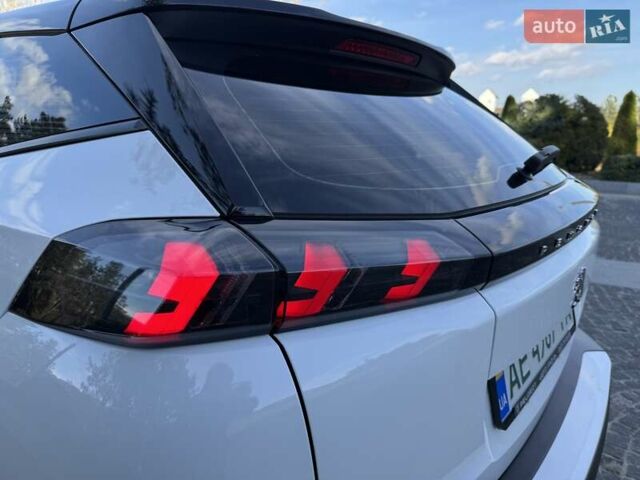 Белый Пежо e-2008, объемом двигателя 0 л и пробегом 113 тыс. км за 15500 $, фото 18 на Automoto.ua