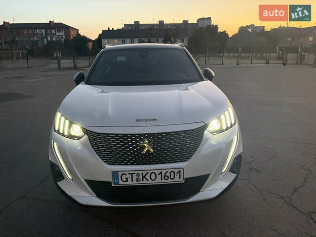 Белый Пежо e-2008, объемом двигателя 0 л и пробегом 154 тыс. км за 16150 $, фото 33 на Automoto.ua