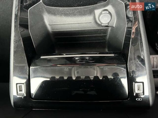 Белый Пежо e-2008, объемом двигателя 0 л и пробегом 131 тыс. км за 15750 $, фото 25 на Automoto.ua