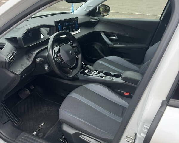 Білий Пежо e-2008, об'ємом двигуна 0 л та пробігом 142 тис. км за 16999 $, фото 12 на Automoto.ua
