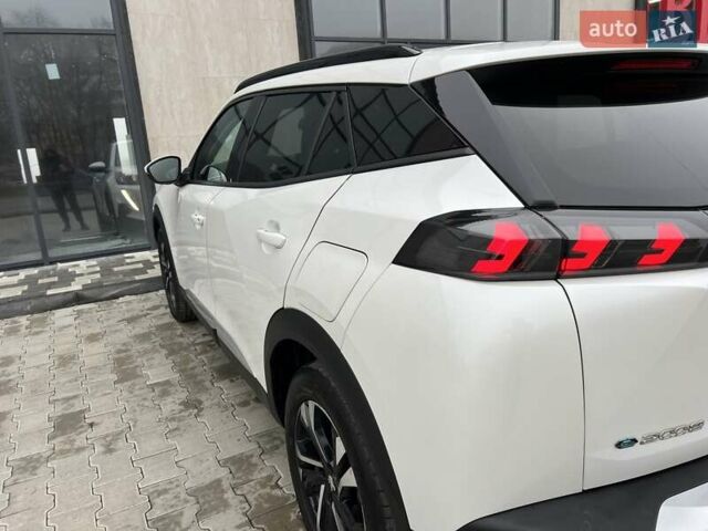 Белый Пежо e-2008, объемом двигателя 0 л и пробегом 131 тыс. км за 15750 $, фото 17 на Automoto.ua