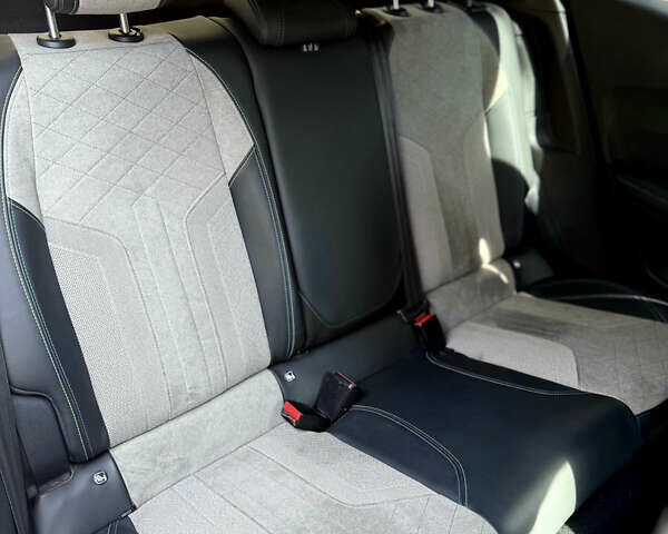 Белый Пежо e-2008, объемом двигателя 0 л и пробегом 173 тыс. км за 16500 $, фото 17 на Automoto.ua