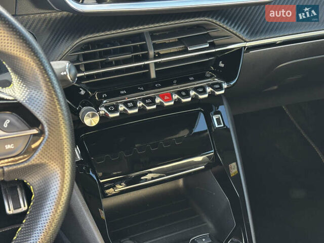 Белый Пежо e-2008, объемом двигателя 0 л и пробегом 122 тыс. км за 16850 $, фото 32 на Automoto.ua