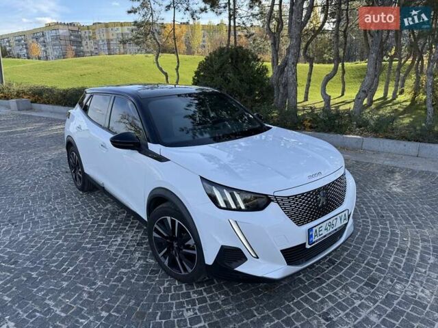 Белый Пежо e-2008, объемом двигателя 0 л и пробегом 113 тыс. км за 15500 $, фото 3 на Automoto.ua