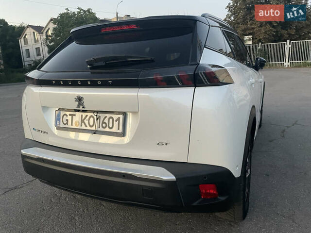 Белый Пежо e-2008, объемом двигателя 0 л и пробегом 154 тыс. км за 16150 $, фото 55 на Automoto.ua