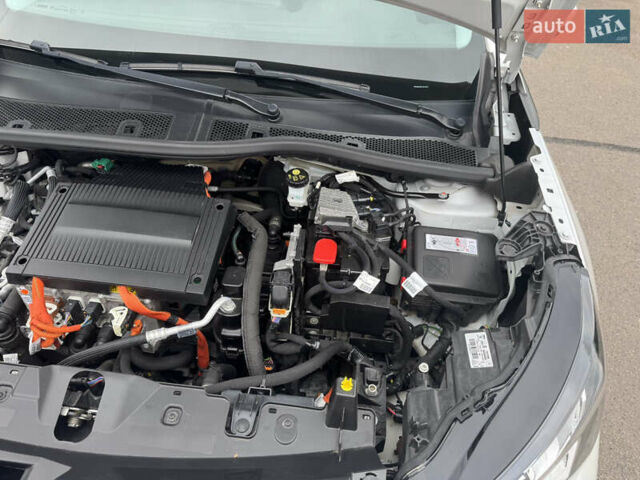 Білий Пежо e-2008, об'ємом двигуна 0 л та пробігом 142 тис. км за 16999 $, фото 49 на Automoto.ua