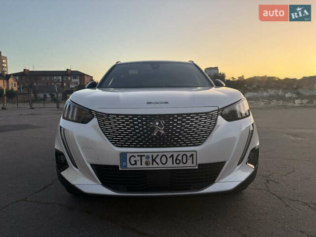 Белый Пежо e-2008, объемом двигателя 0 л и пробегом 154 тыс. км за 16150 $, фото 46 на Automoto.ua