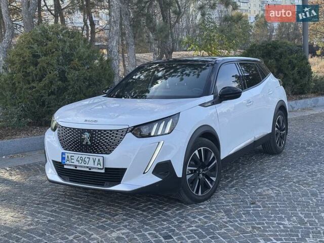 Белый Пежо e-2008, объемом двигателя 0 л и пробегом 113 тыс. км за 15500 $, фото 11 на Automoto.ua